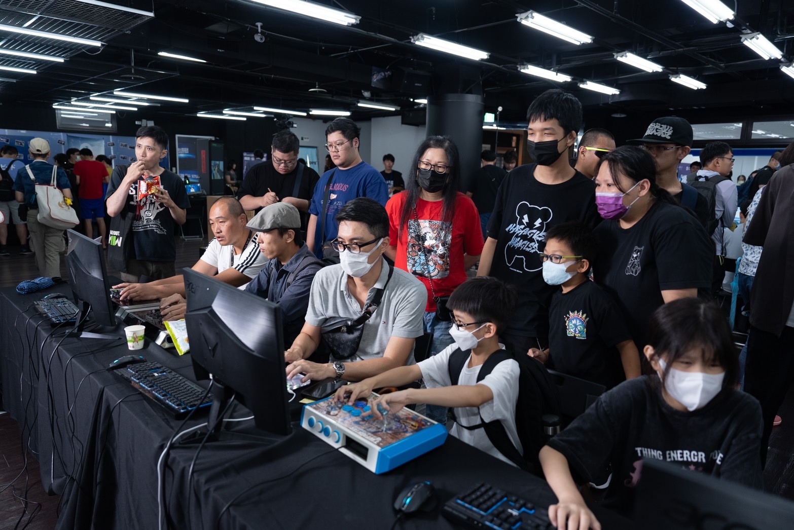 經發局誠摯邀請全齡市民朋友與電競愛好者參與本次新北電競玩夏祭,活動全程免費,當天不僅有各式遊戲體驗,進場還可以免費領取點心、飲品及好禮抽獎