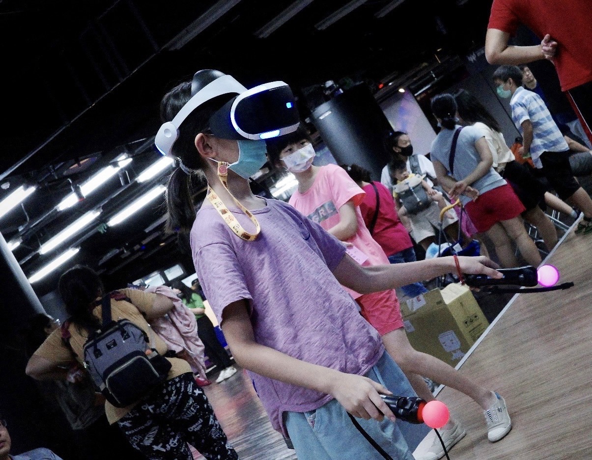 新北電競基地舉辦「新北Just Dance親子同樂會」讓民眾親身體驗《Just Dance》、《VR節奏光劍》及《瑪利歐賽車》遊戲體驗區。