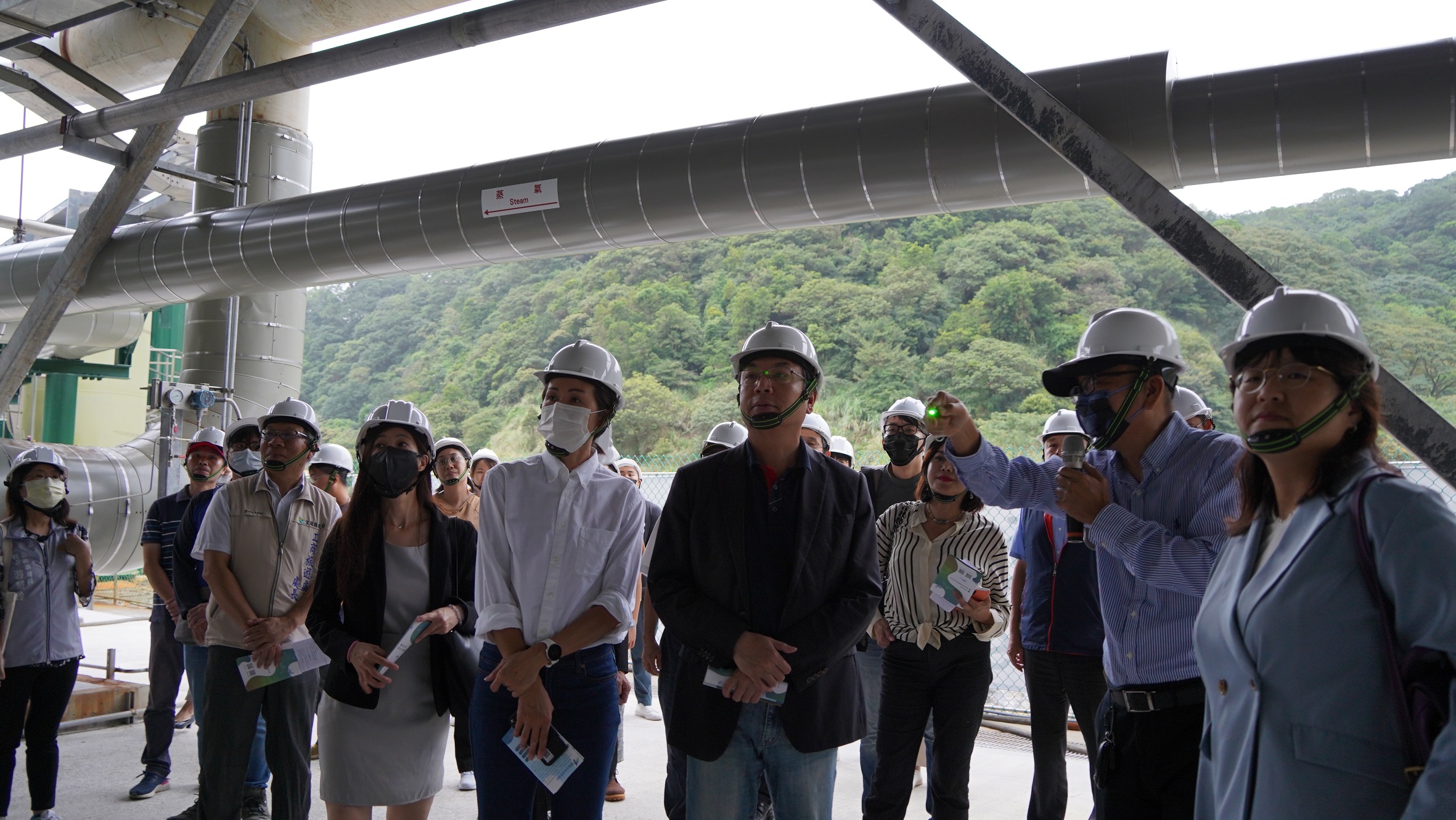 大屯火山區下方具有高溫地熱儲集層構造，是地熱潛力最高的區域，佔全國淺層地熱資源約7成，因此成為開發地熱的首選示範區。