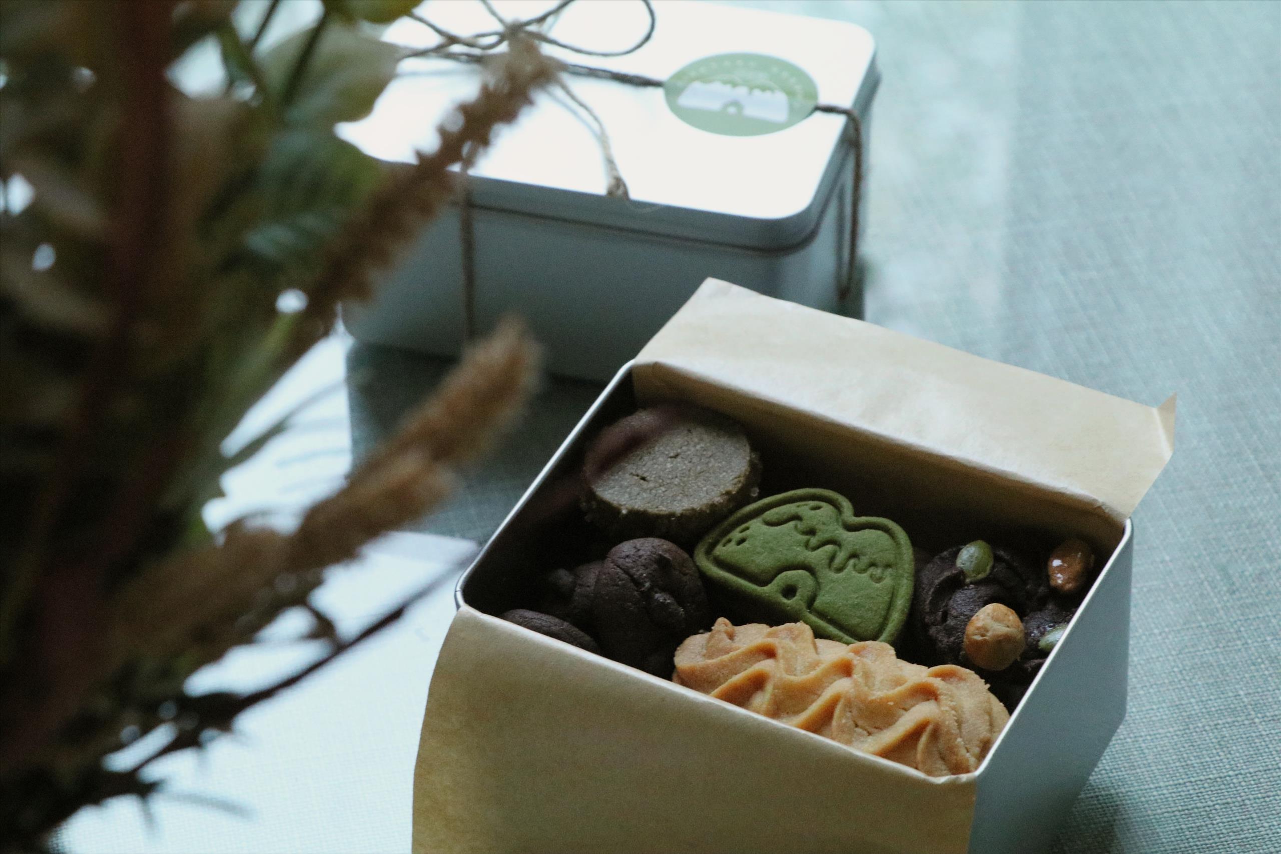 小山宅鐵盒餅乾