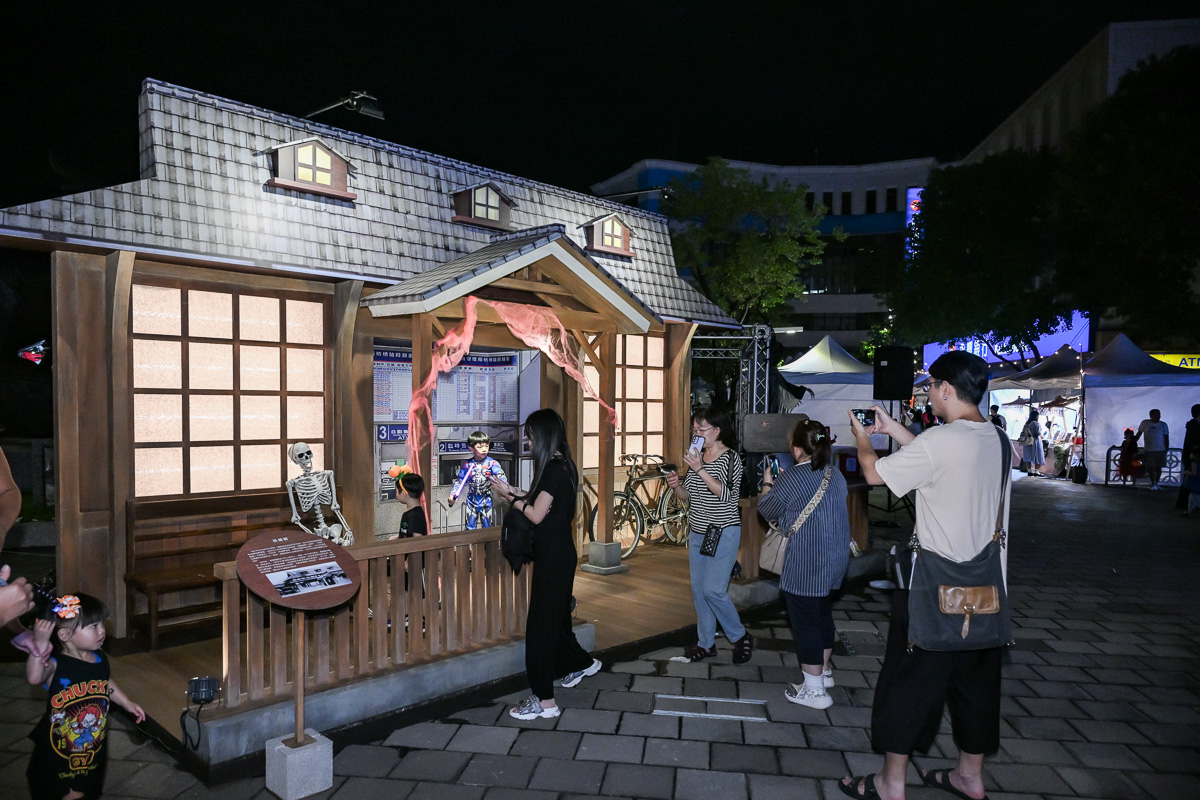 2024年以「枋橋時代」為主題,將過去板橋地區重要歷史記憶重現,打造為互動藝術裝置,讓民眾穿梭古今,回到1900年的枋橋時代