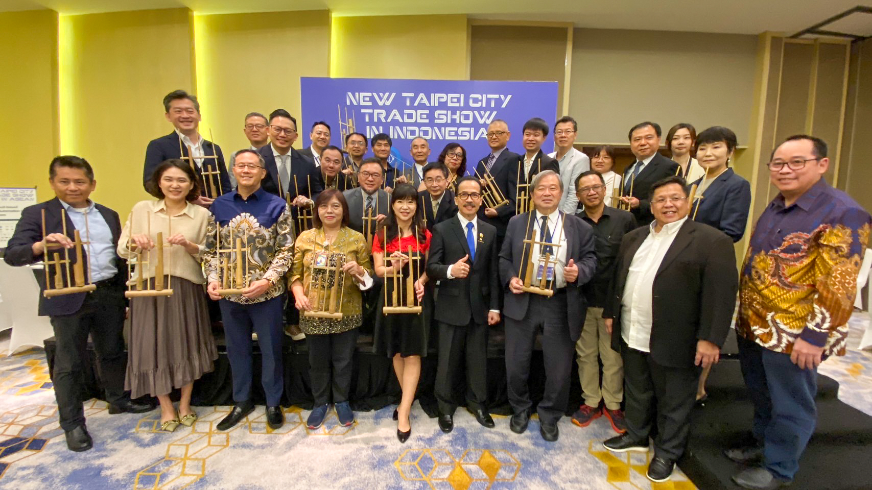 新北拓銷團演奏峇里島傳統樂器ANGKLUNG，顯現臺灣印尼雙邊合作默契。